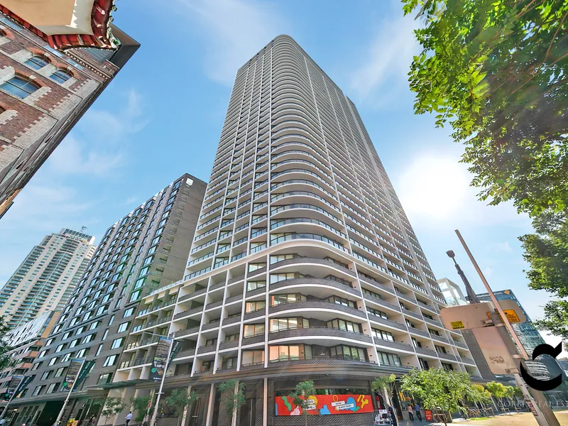 Sophisticated Living at Darling Harbour - 2 Bedroom Apartment with Parking