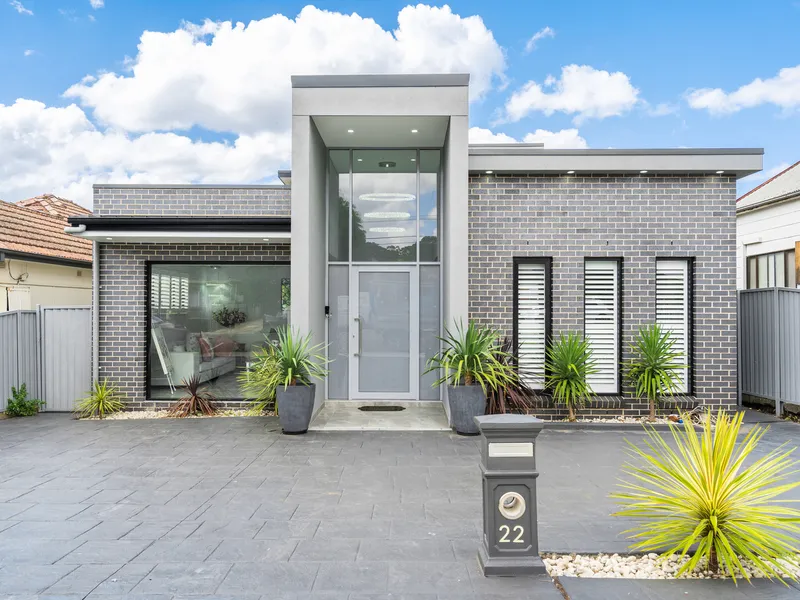 A TRULY STUNNING HOME IN A PREMIUM POSITION - OPEN TO VIEW SATURDAY 3-3.30PM