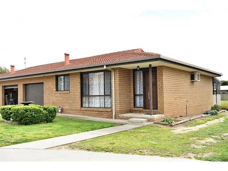 QUIET UNIT COMPLEX NEAR THE MURRAY RIVER