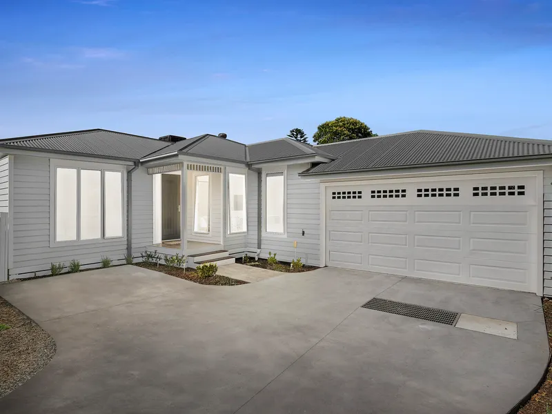 Youthful Charm & Positioned for Family Convenience