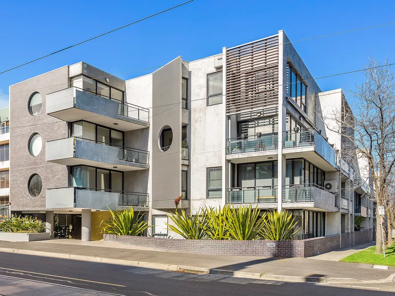 VIDEO TOUR AVAILABLE!