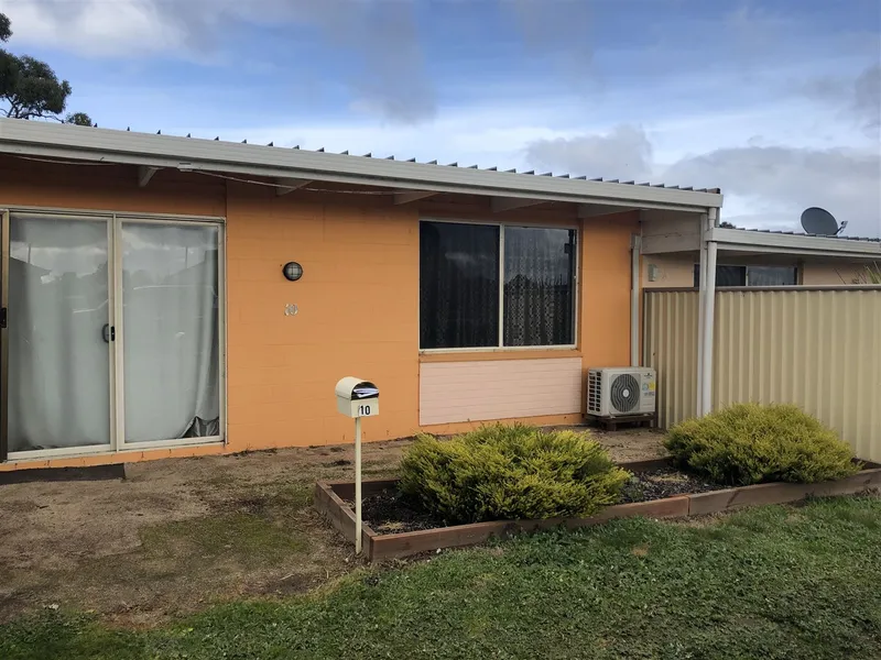 Modern 1 Bedroom Unit