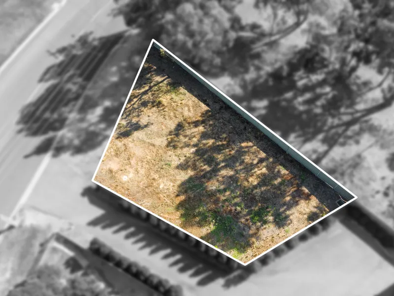 BLOCK NEAR CITY WITH APPROVED PLANS