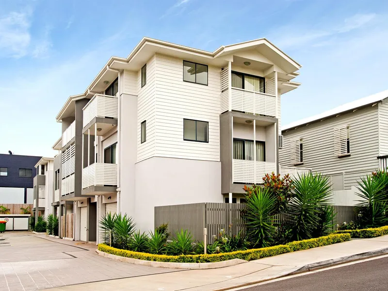 2 bedroom open plan unit with secure parking. Invest or occupy $540,000 or near offer.