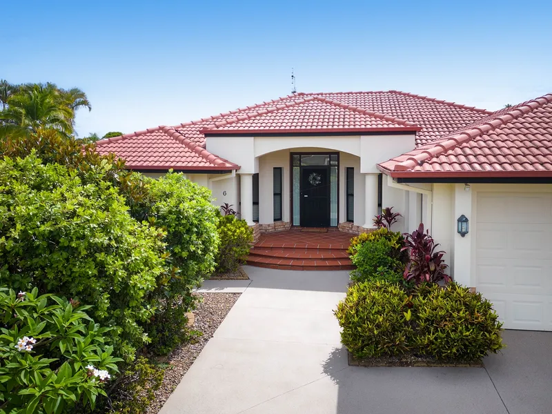 Coming Soon - Single Level Family Entertainer With Pool