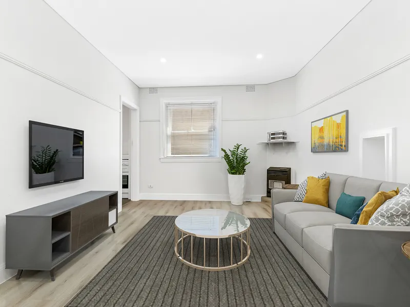 Renovated 1 Bedroom in Idyllic Location