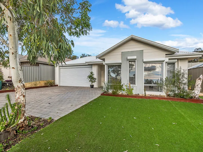 WHY SETTLE FOR LESS THAN SUPERB? THIS LUXURY 4X2 WILL NOT DISAPPOINT!