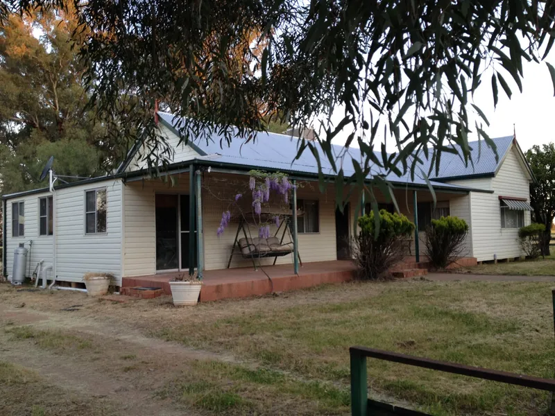 LOCATED IN QUANDIALLA