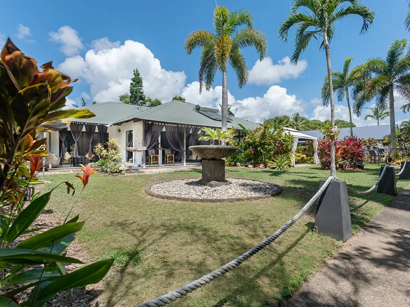 IMMEDIATE BEACHFRONT