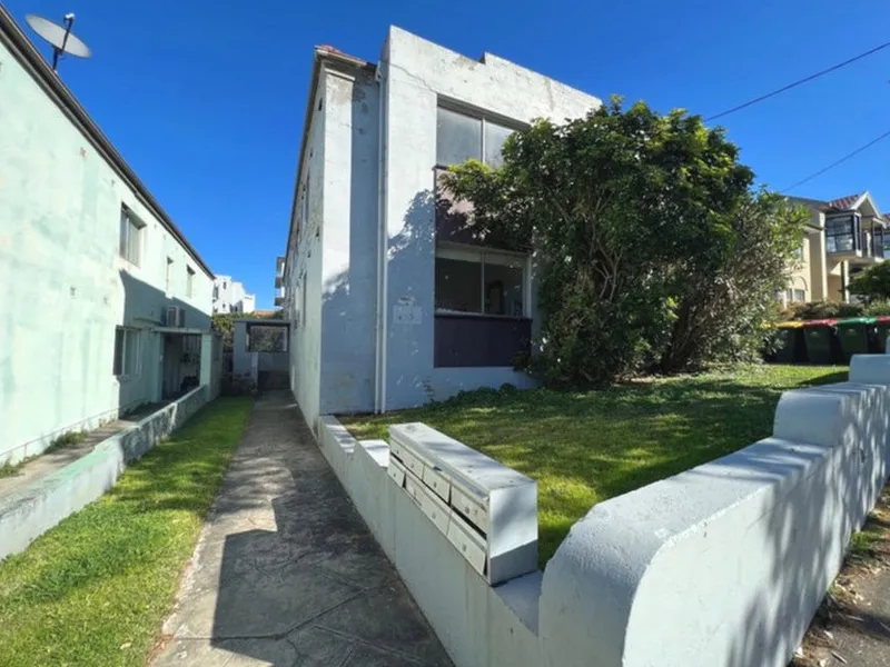 Great Sized 1 Bedroom Beachside Abode