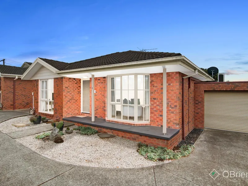 SPACIOUS DESIGN, WALK TO THE VILLAGE