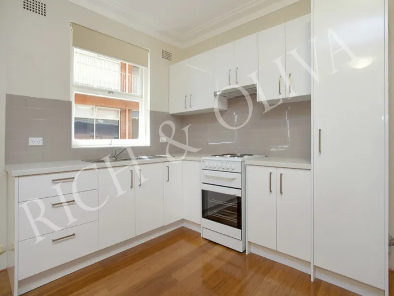 Renovated Apartment - REGISTER TO INSPECT TUESDAY NIGHT 13/04 OR CONTACT AGENT