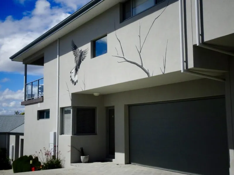 Quality House in quite location- Walking distance to the beach