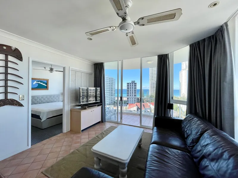 TOP FLOOR FURNISHED UNIT - BEACH VIEWS