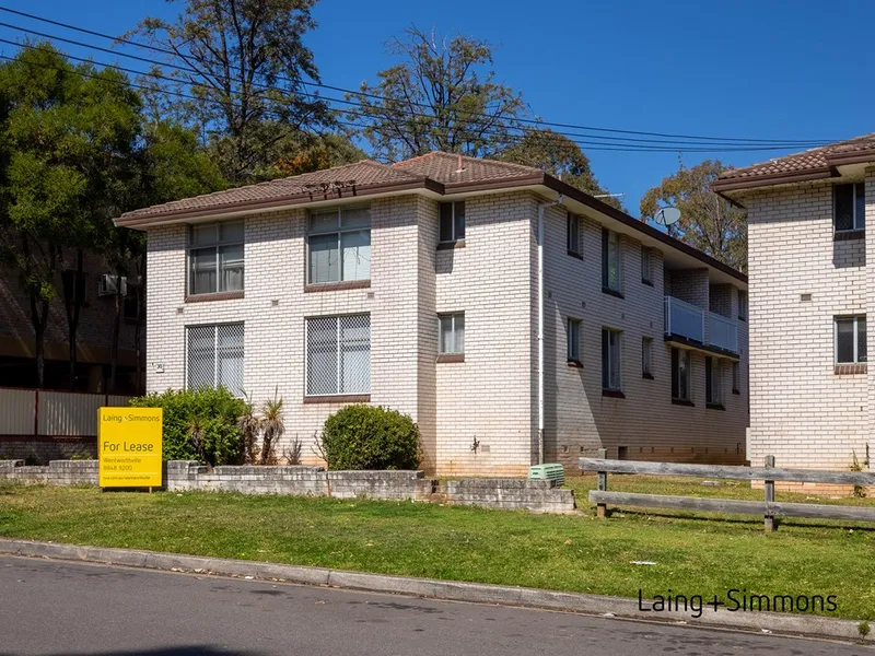 Great location - Close to shops & public transport