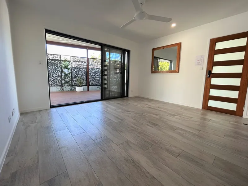 RENOVATED TWO BEDROOM DUPLEX