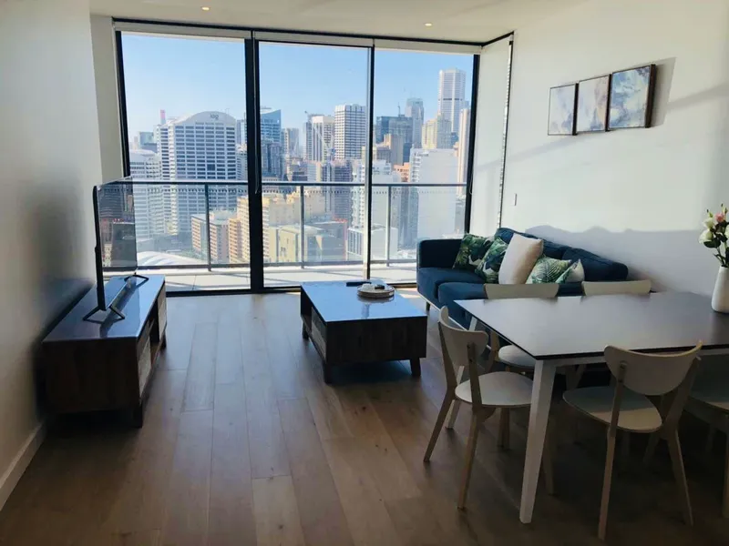 Fully urnishfed Two Bedroom with Stunning Harbour & City Skyline Views