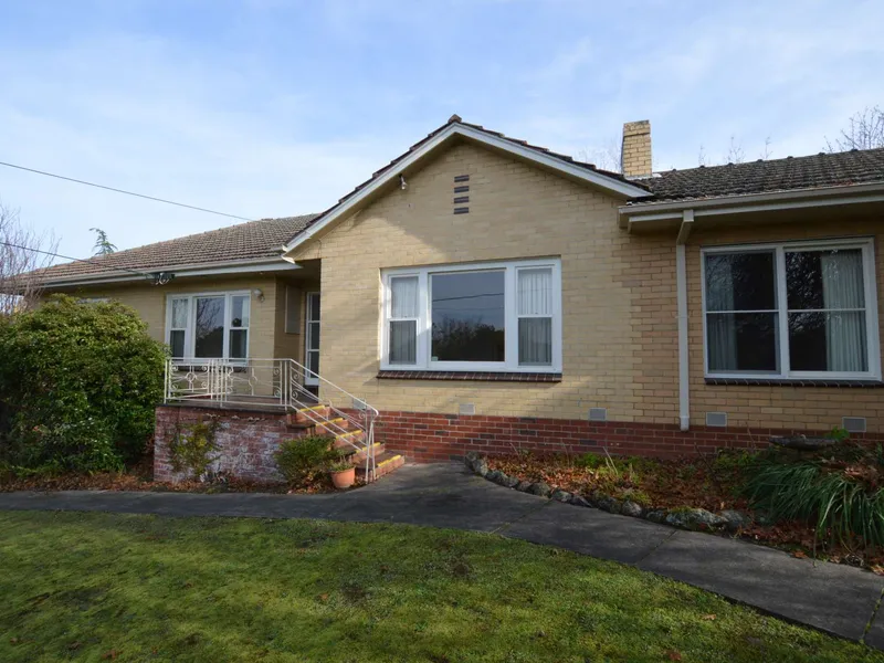 Generous Family Home with Huge Rear Garden