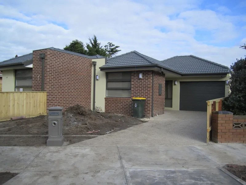 IDEAL HOME FOR ENTERTAINMENT