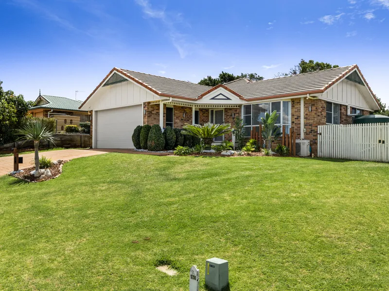 Neat & Tidy with North Eastern Views over the City!