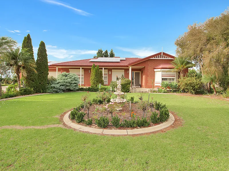 4 bedroom rural family home