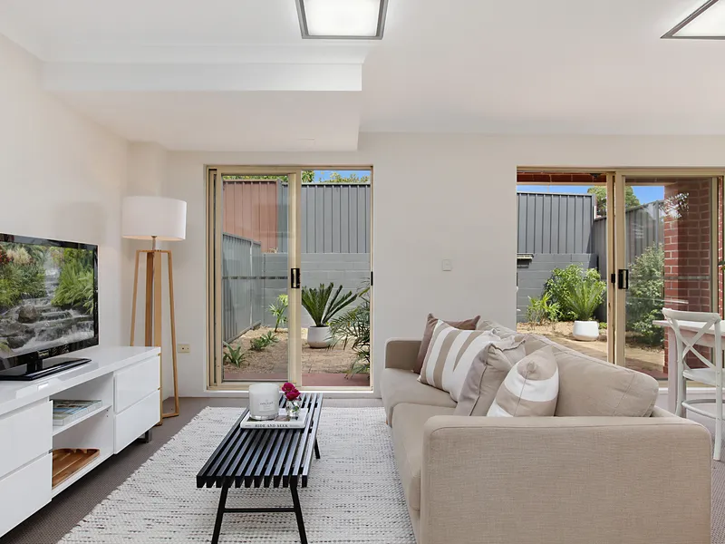Immaculate Townhouse Minutes to Hurstville CBD