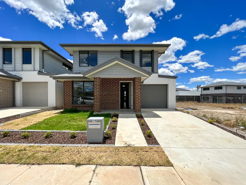 Brand New 5 bedrooms house is ready for your family