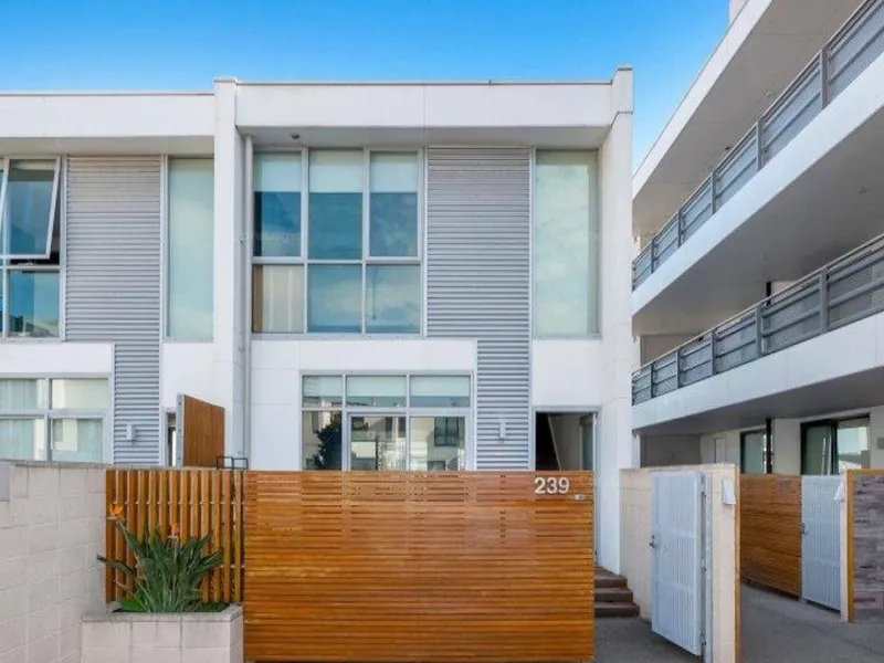 A Piece of Gem Stone in Docklands