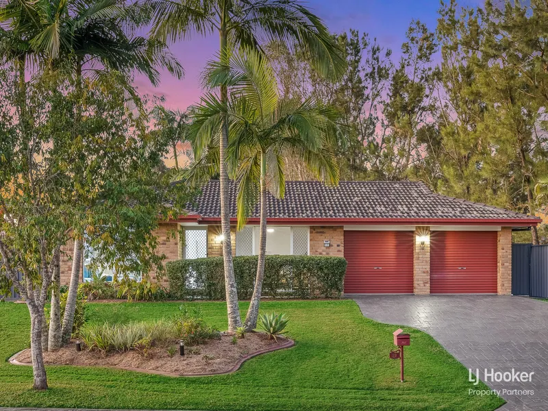 Breathtaking Renovated Modern Lowset with High Ceiling