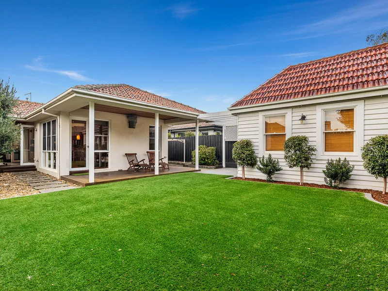 FAMILY CHARM & COMFORT