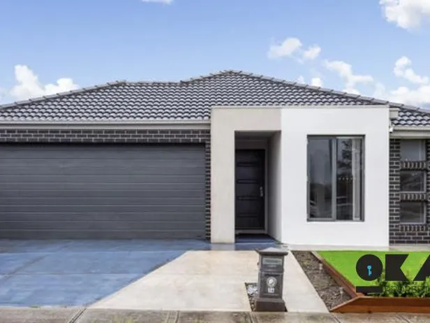 Low-Maintenance Living in the Alamanda College Zone