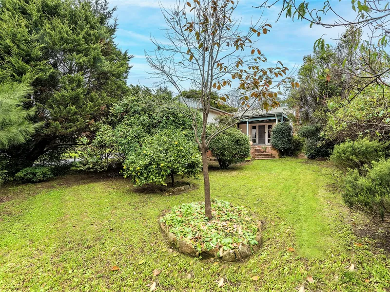 'KOOYONG COTTAGE' (circa 1960)