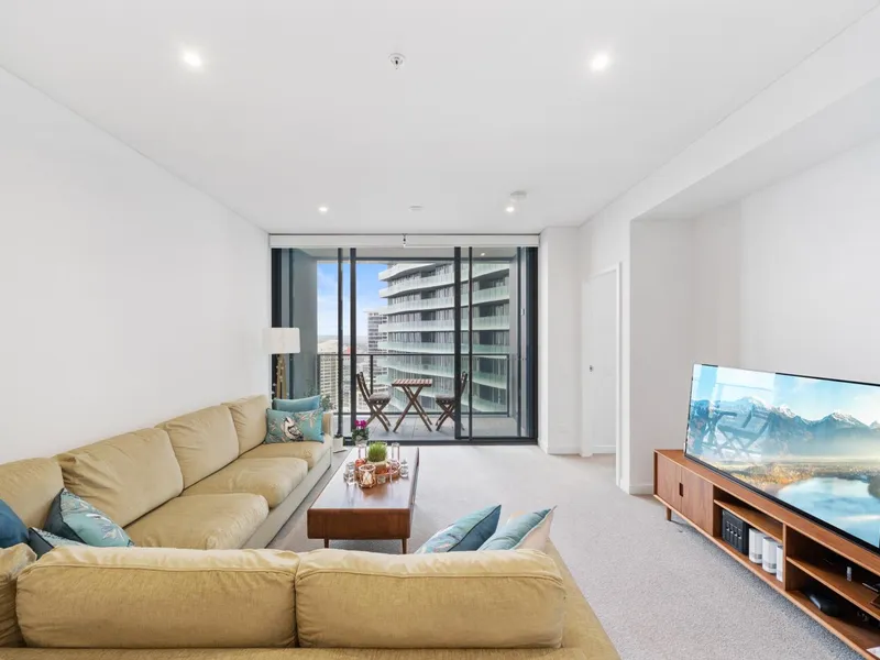 Stunning high level two bedroom apartment in the heart of St Leonards