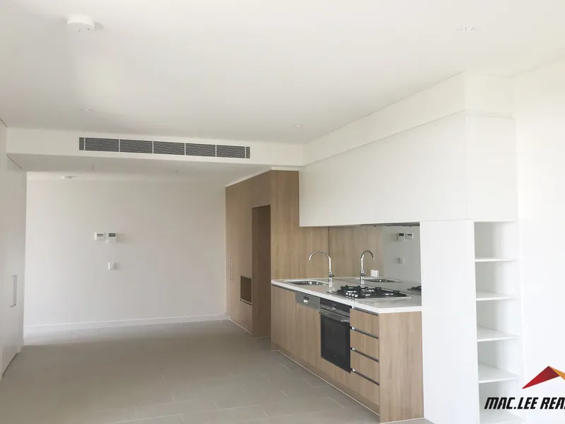 Near New One Bedroom + Study In North Ryde Living
