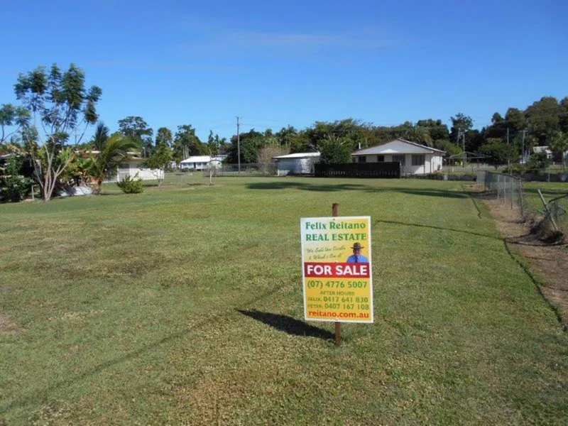 SHORT DRIVE TO SCHOOL, SHOPS & FISHING SPOTS !