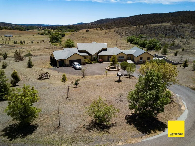 49 Snowy Creek Avenue