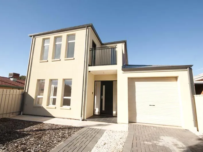 Large three bedroom townhouse, prime location offering all the space you need!