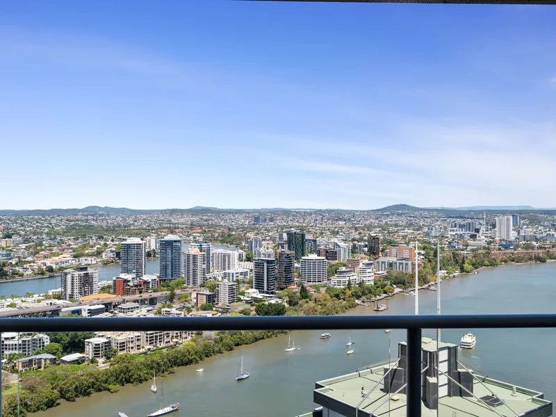 THE BEST VIEWS IN BRISBANE COULD BE ALL YOURS!