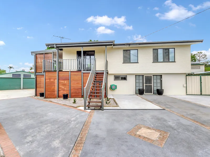Dual Living Potential - Available Now!!