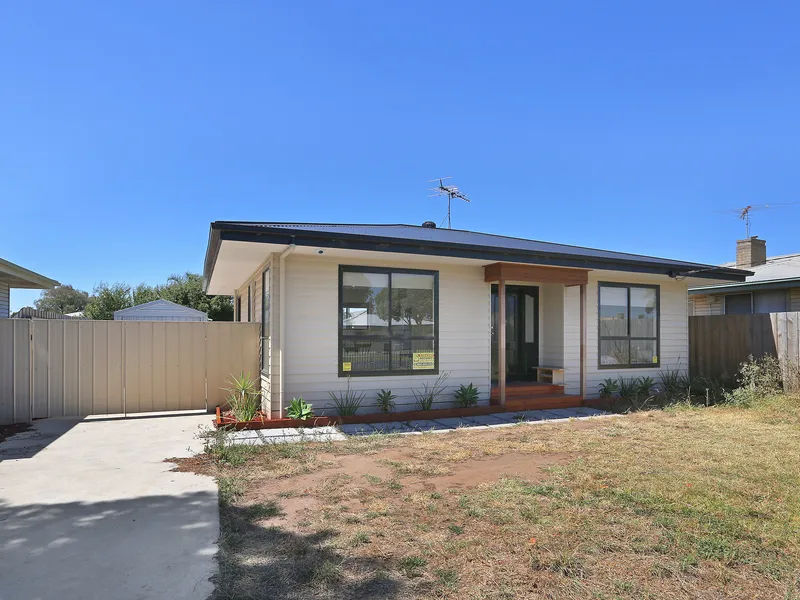 Renovated Two bedroom Home in convenient location