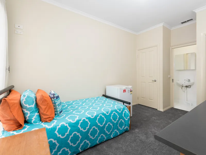 Furnished Student townhouse's