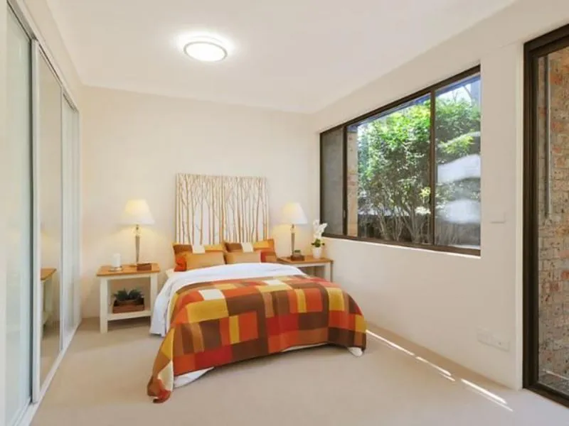 Ground floor completely renovated serviced apartment