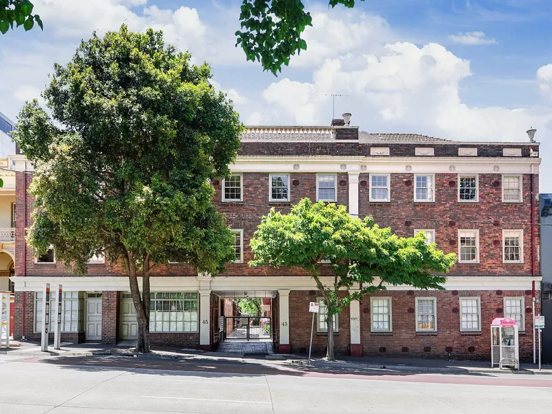 First 2 Weeks rent free!!