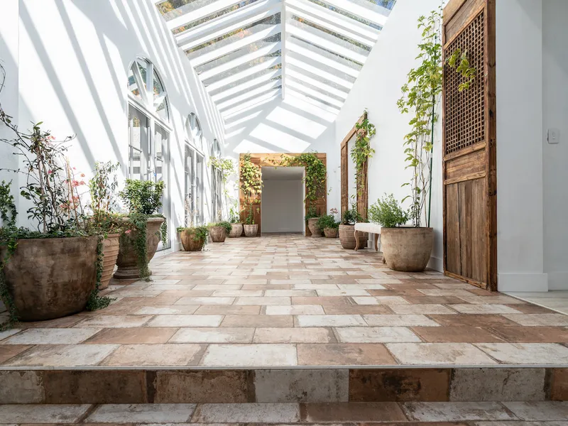 Fully Furnished Available October - Mid January