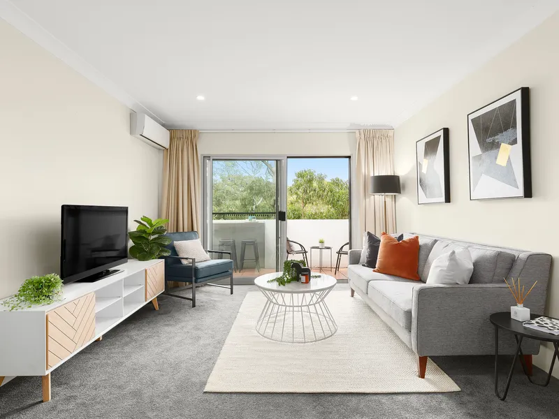 Spacious Renovated Apartment of Convenience
