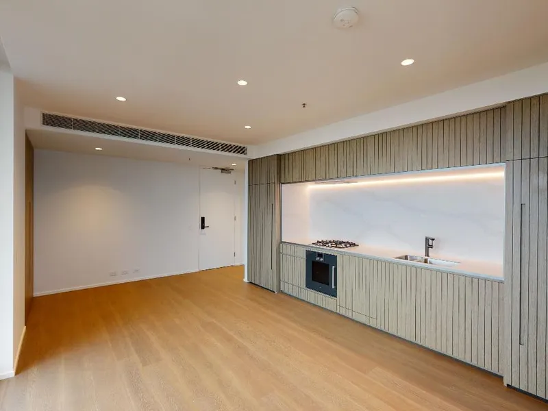 Exemplifying Style & Quality - White Goods Included 