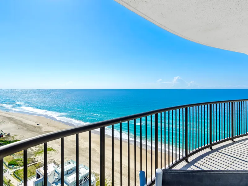 Absolute Beachfront High floor North facing with Pacific Ocean Views in Surfers Aquarius