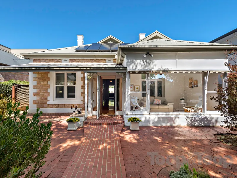 Charming Sandstone Villa in Tightly Held Enclave