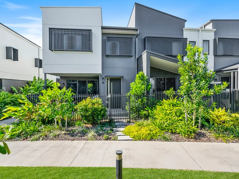 Modern Design Meets Nature in Exclusive Minnippi Quarter Townhouse