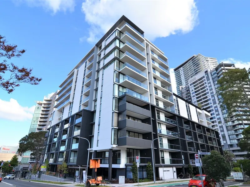 Executive & Contemporary style living in Chatswood CBD 